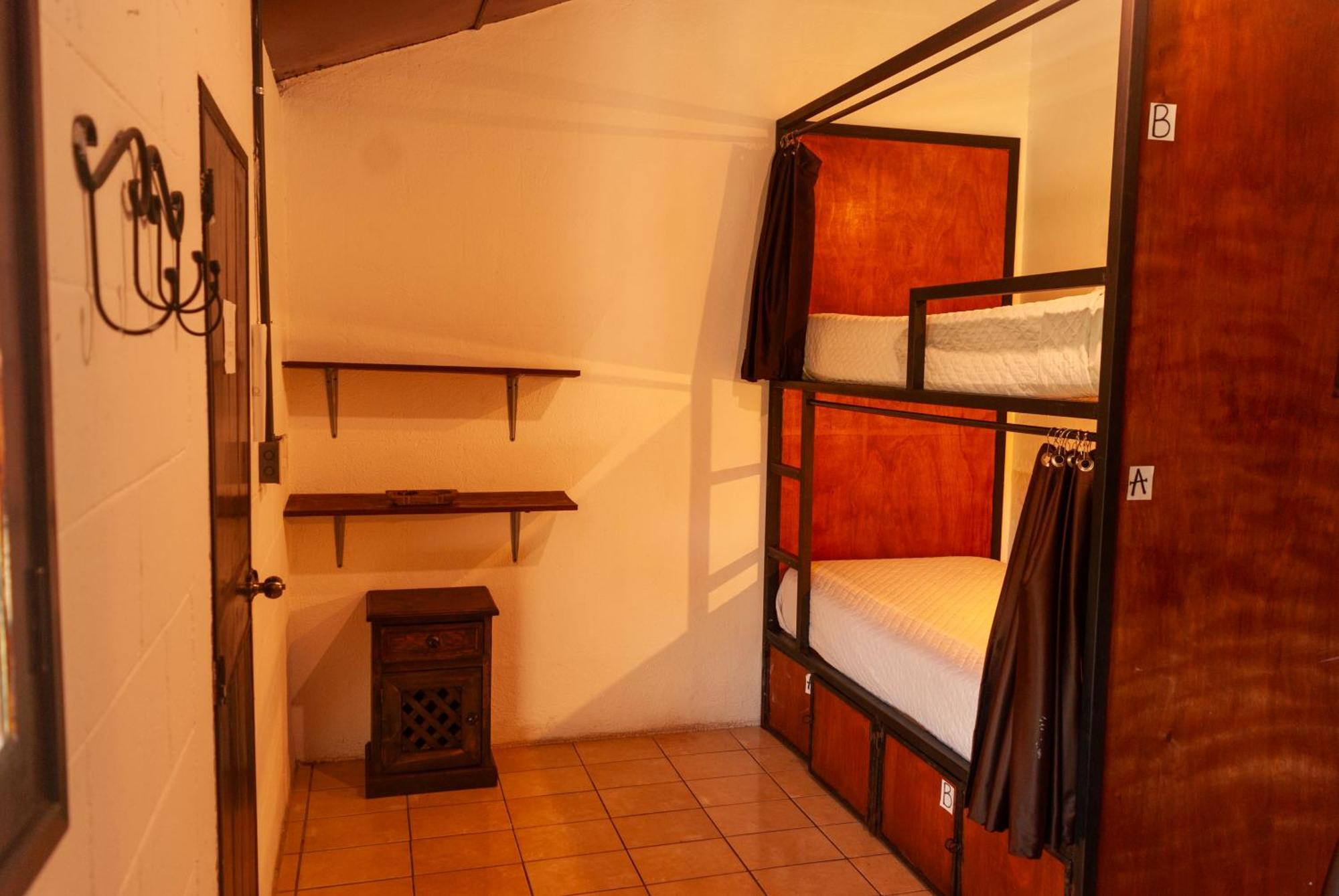 Tzunun Hostel Antigua Dış mekan fotoğraf
